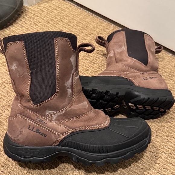 L.L. Bean Men's Brown and Black Snow Boots - Picture 12 of 13